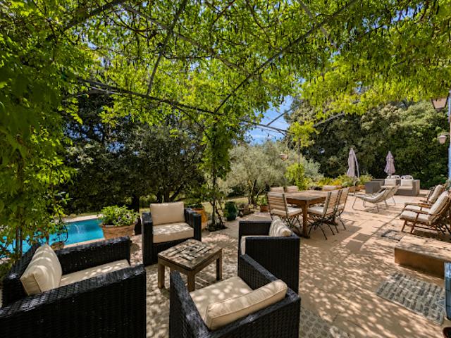 Vente Bastide 9 pièces 243 m2 La Bastidonne