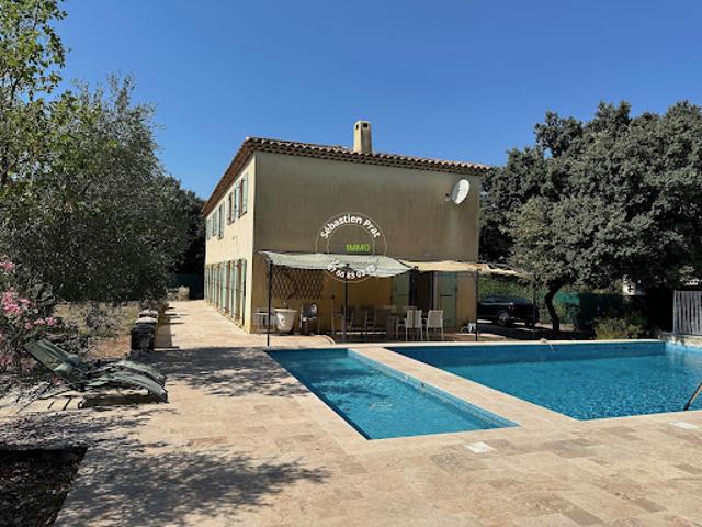 Vente Bastide 9 pièces 235.48 m2 Flassans sur Issole