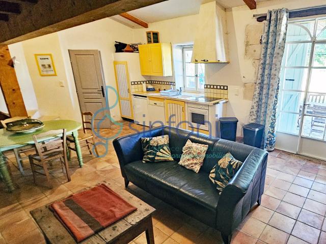 Vente Bergerie, mas en pierre avec dépendance et grange 110m² Lussan