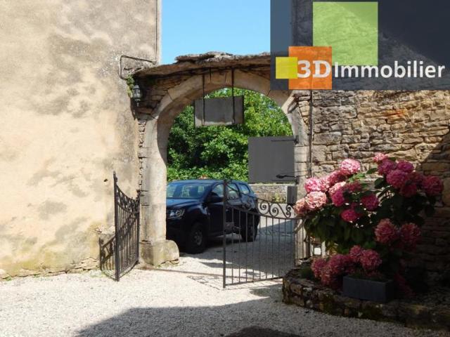 VENTE CHATEAU CHALON 39, À VENDRE maison de caractère 400 m², 5 chambres d'hôtes + logement privé