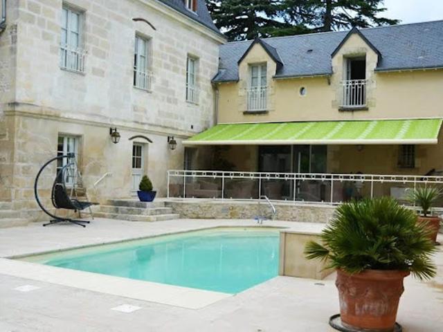Vente Château 0 pièces 561 m2 Poitiers