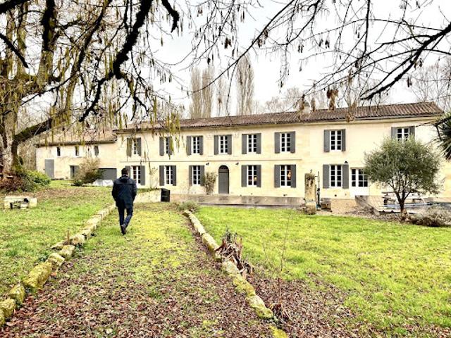 Vente Château 14 pièces 550 m2 Saint Laurent d'Arce