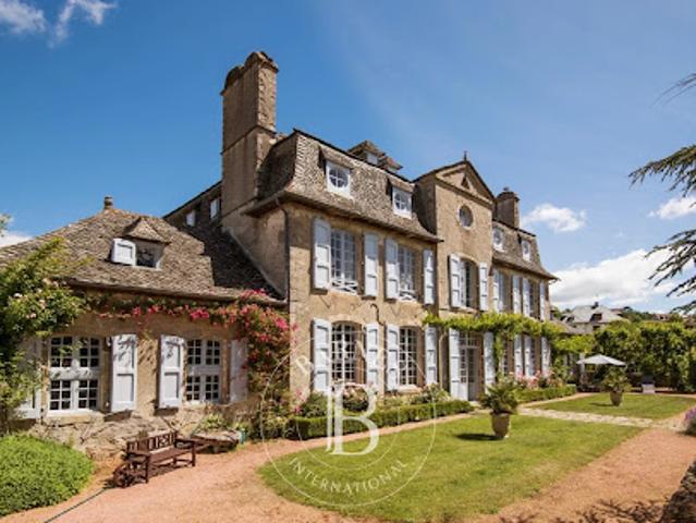 Vente Château 15 pièces 400 m2 Aurillac