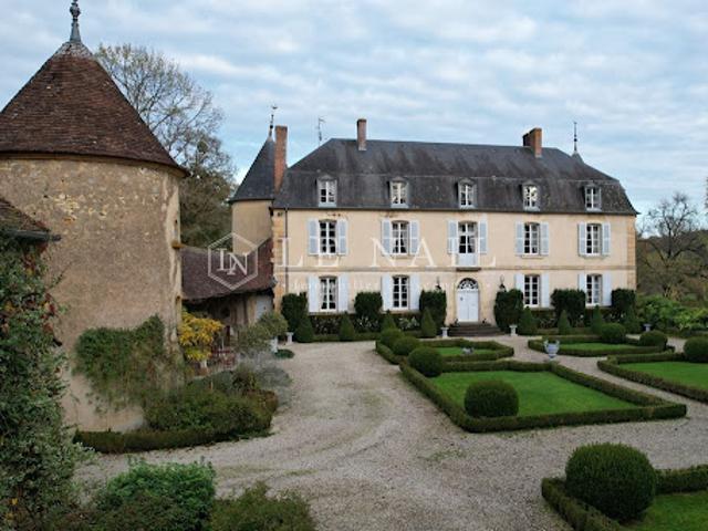 Vente Château 15 pièces 612 m2 Nevers
