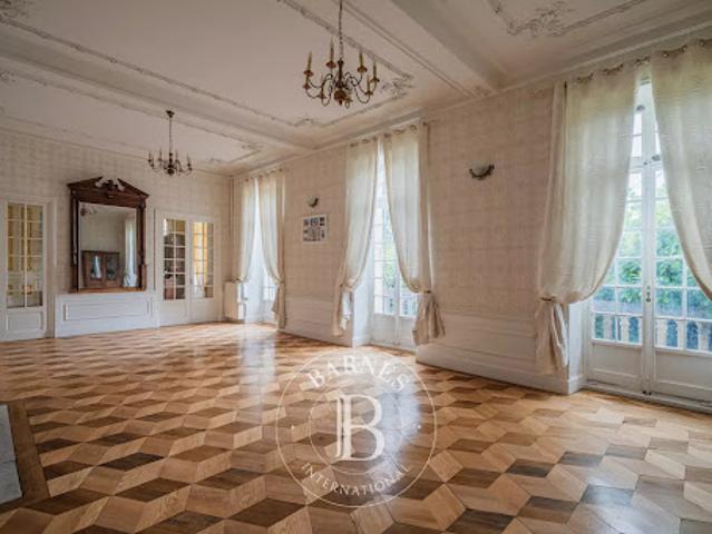 Vente Château 15 pièces 680 m2 Marcilloles
