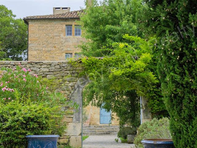 Vente Château 16 pièces 700 m2 Barjac