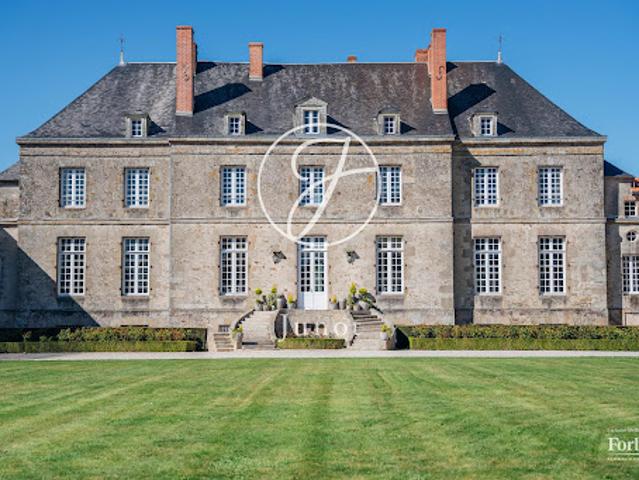 Vente Château 18 pièces 1300 m2 Nantes