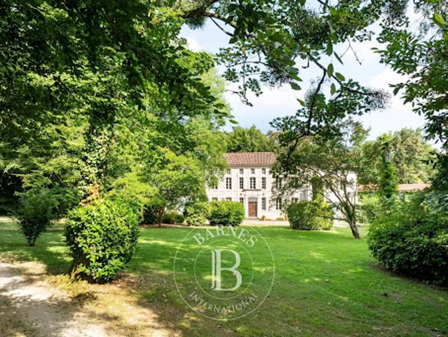 Vente Château 19 pièces 700 m2 Dax