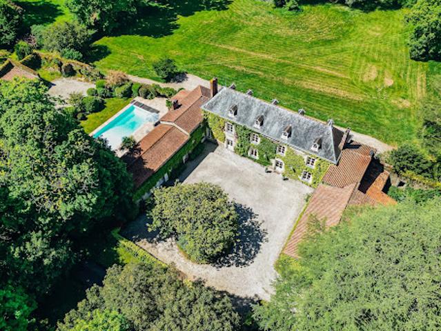 Vente Château 10 pièces 423.76 m2 Nantes