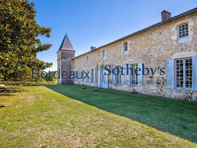 Vente Château 10 pièces 512 m2 Bordeaux