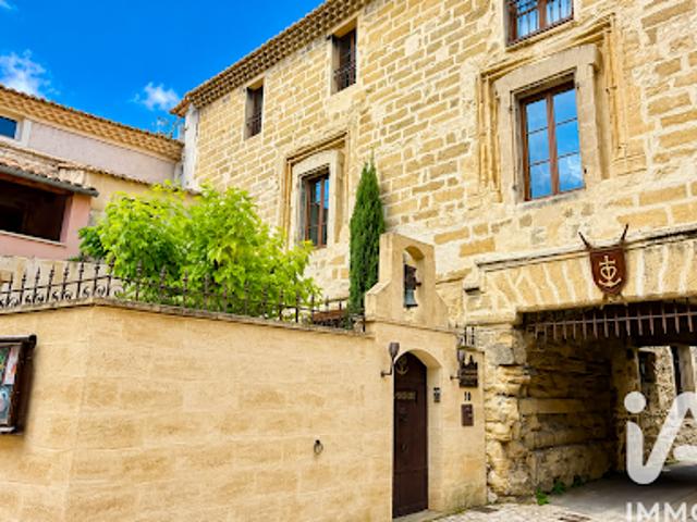 Vente Château 10 pièces 393 m2 Caderousse