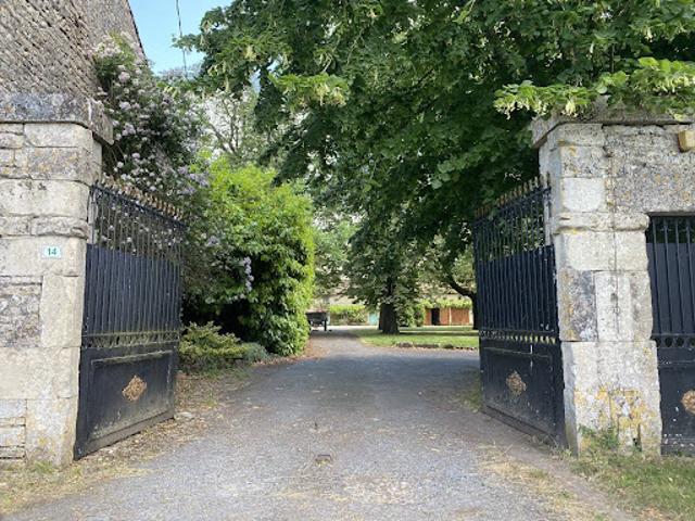 Vente Château 11 pièces 405 m2 Chef Boutonne