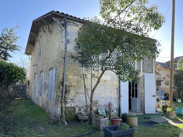 Vente Château 11 pièces 550 m2 Arveyres