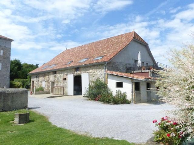 Vente Château 11 pièces 570 m2 Barraute Camu