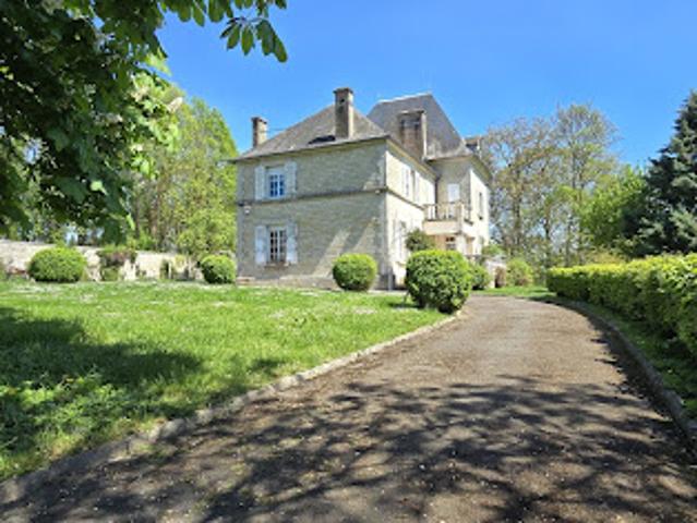Vente Château 11 pièces 326 m2 Chamouille