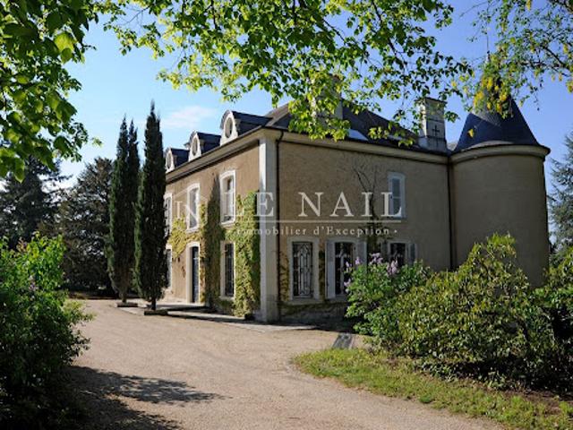 Vente Château 13 pièces 500 m2 Bourges