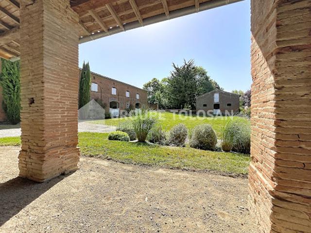 Vente Château 13 pièces 360 m2 Auterive