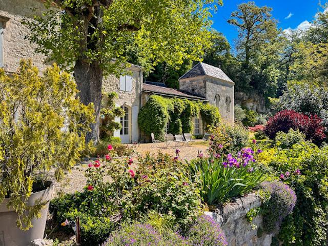 Vente Château 25 pièces 875 m2 Agen