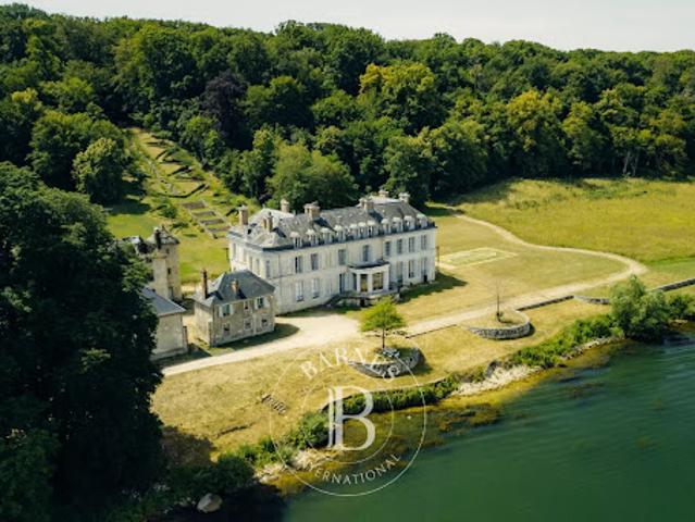 Vente Château 25 pièces 1200 m2 Fontainebleau