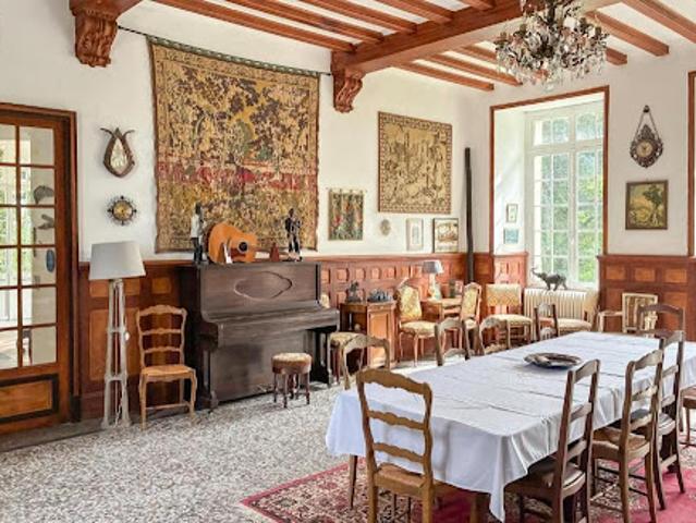 Vente Château 25 pièces 1236 m2 Sainte genevieve