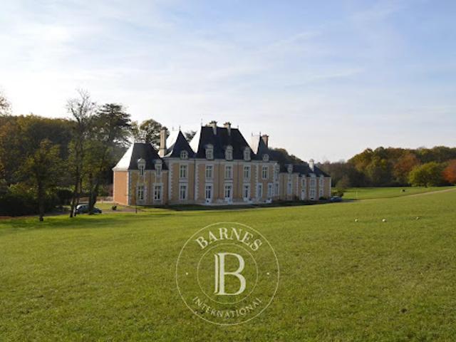 Vente Château 22 pièces 600 m2 Poitiers