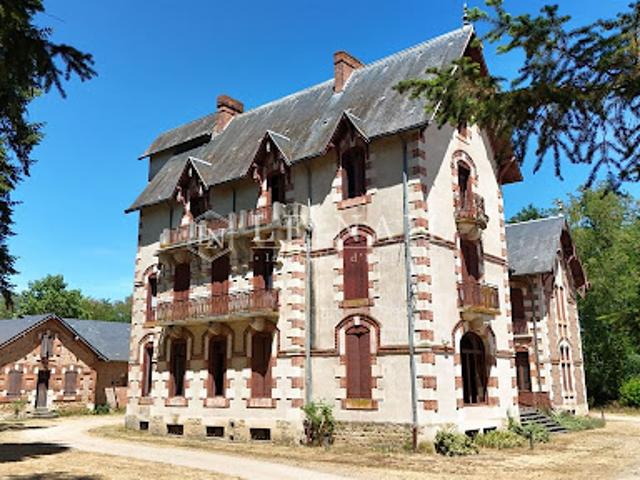Vente Château 22 pièces 763 m2 Moulins