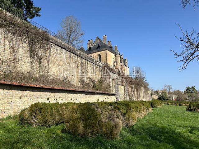 Vente Château 36 pièces 2000 m2 Nevers