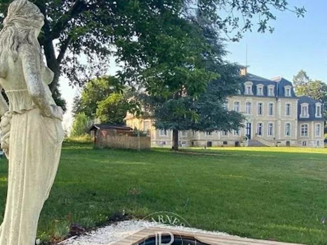 Vente Château 36 pièces 1390 m2 Montluçon