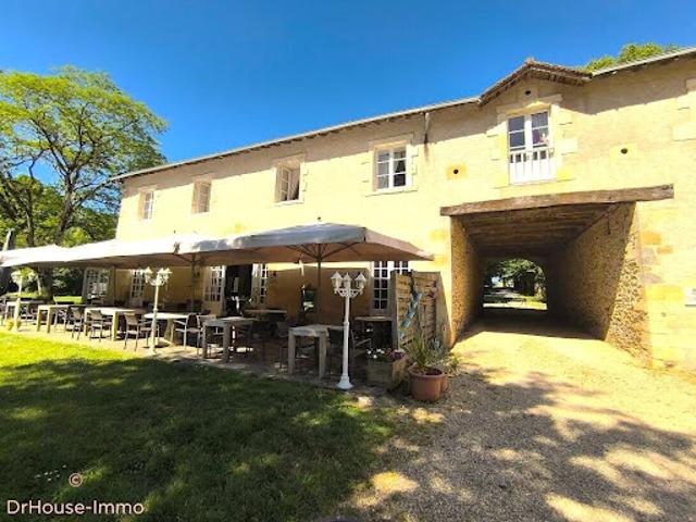 Vente Château 30 pièces 1500 m2 Thiviers
