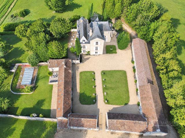 Vente Château 54 pièces 1874 m2 Razines