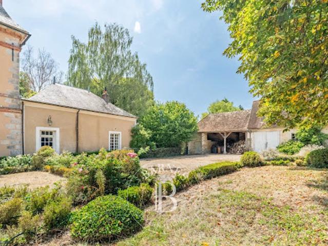 Vente Château 7 pièces 310 m2 Roinville