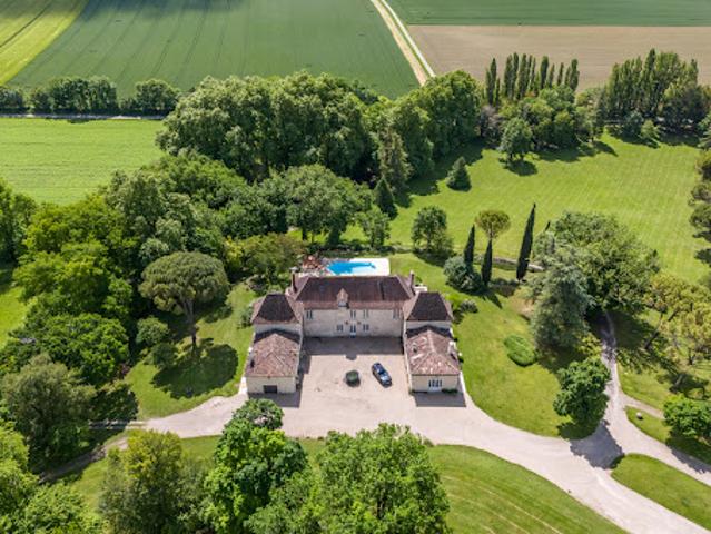 Vente Château 9 pièces 1000 m2 Montcuq en Quercy Blanc