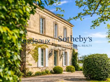 Vente Château 9 pièces 550 m2 Bordeaux