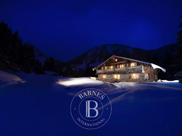 Vente Chalet 298 pièces 298 m2 Essert Romand