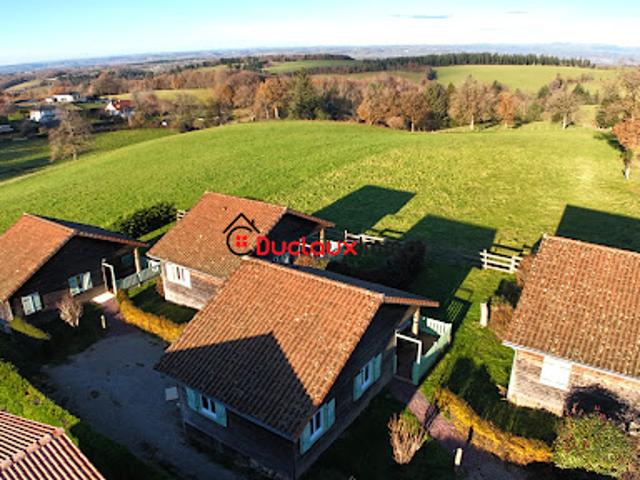 Vente Chalet 4 pièces 160 m2 Saint Mamet la Salvetat