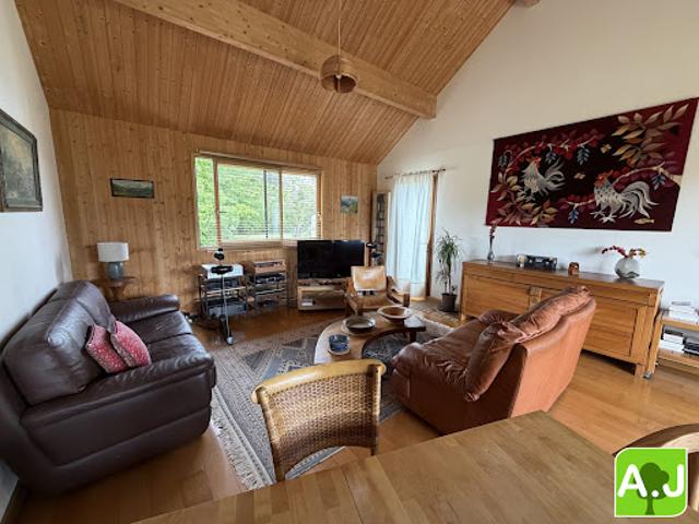 Vente Chalet 5 pièces 124.5 m2 Bréval