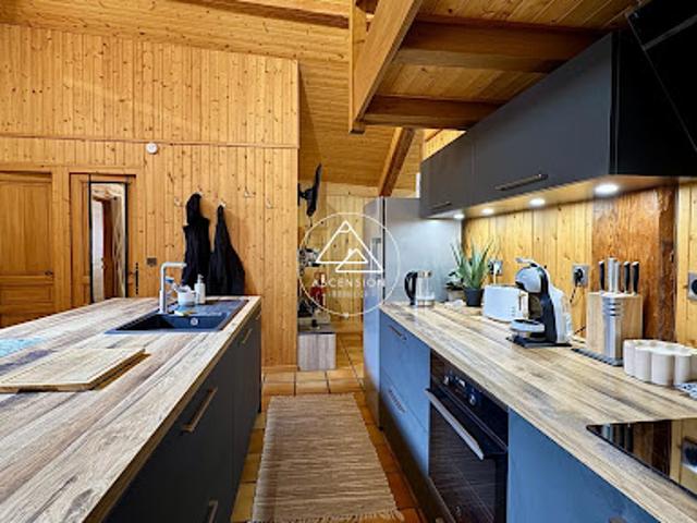 Vente Chalet 5 pièces 152.28 m2 Saint Jean d'Aulps