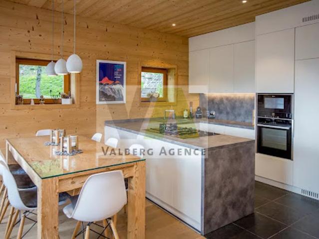 Vente Chalet 5 pièces 163.4 m2 Entraunes
