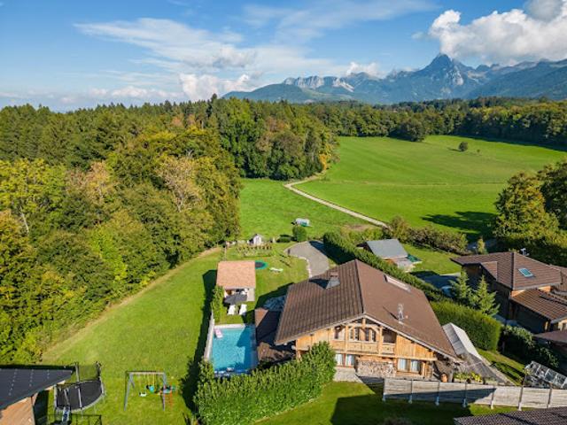 Vente Chalet 8 pièces 240 m2 Larringes