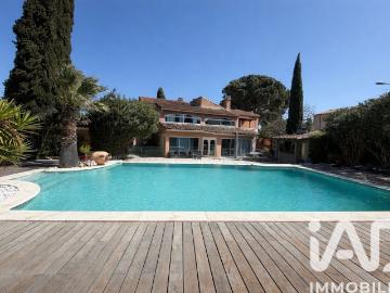 Vente Demeure 11 pièces 399m² Saint Saturnin lès Avignon