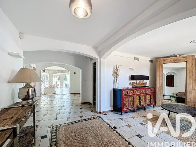 Vente Demeure 11 pièces 399m² Saint Saturnin lès Avignon