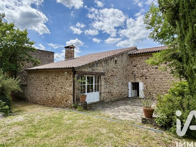 Vente Demeure 12 pièces 404m² Ailhon