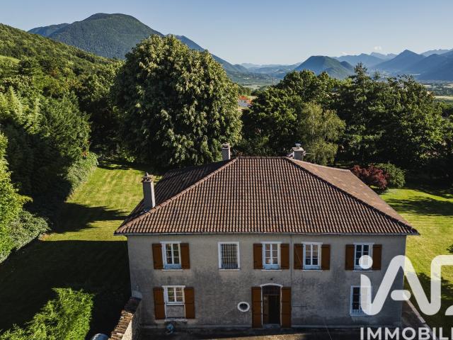 Vente Domaine 8 pièces 337m² Grenoble