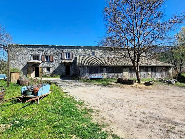 Vente Domaine 8 pièces