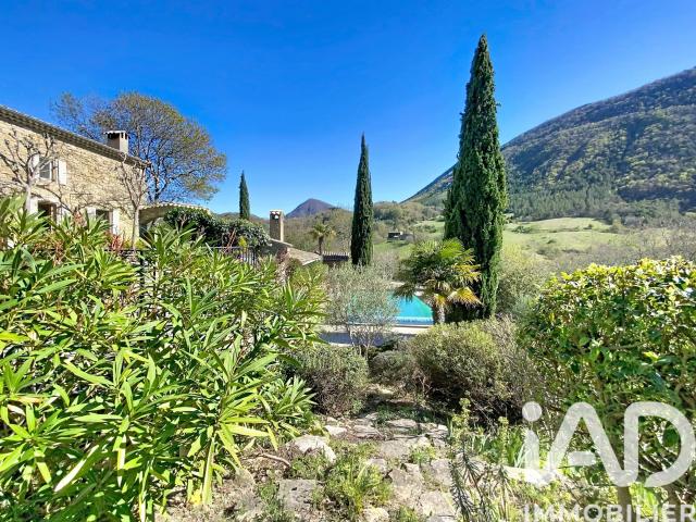 Vente Domaine 9 pièces 343m² Dieulefit