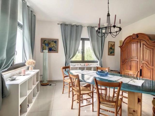 VENTE d'une maison T11 251 m² à SAINT BERNARD