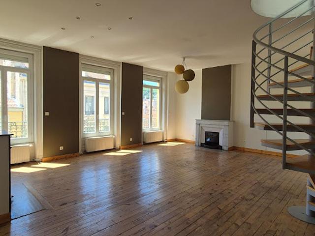 Vente Duplex 7 pièces 163.19 m2 Saint Etienne