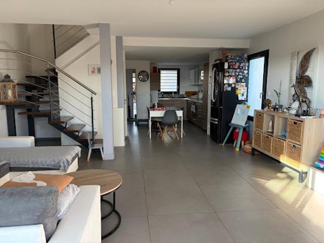 Vente Duplex 4 pièces 101 m2 Communay