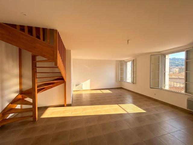 Vente Duplex 4 pièces 113.7 m2 Sète