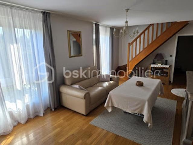 Vente Duplex 4 pièces 78 m2 Saint maximin